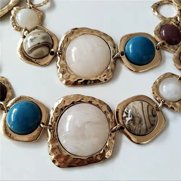 Vintage Inspired Multi-Stone Necklace Bracelet Set - Picture 4 of 14